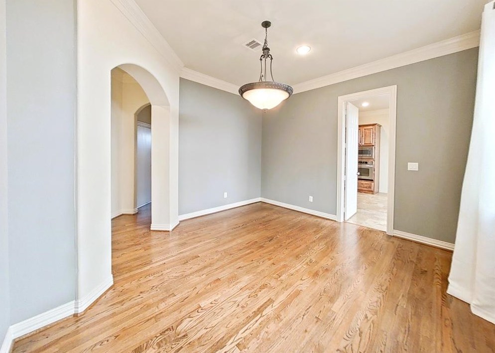 5528 Val Verde St, Houston TX  77056-6225 exterior