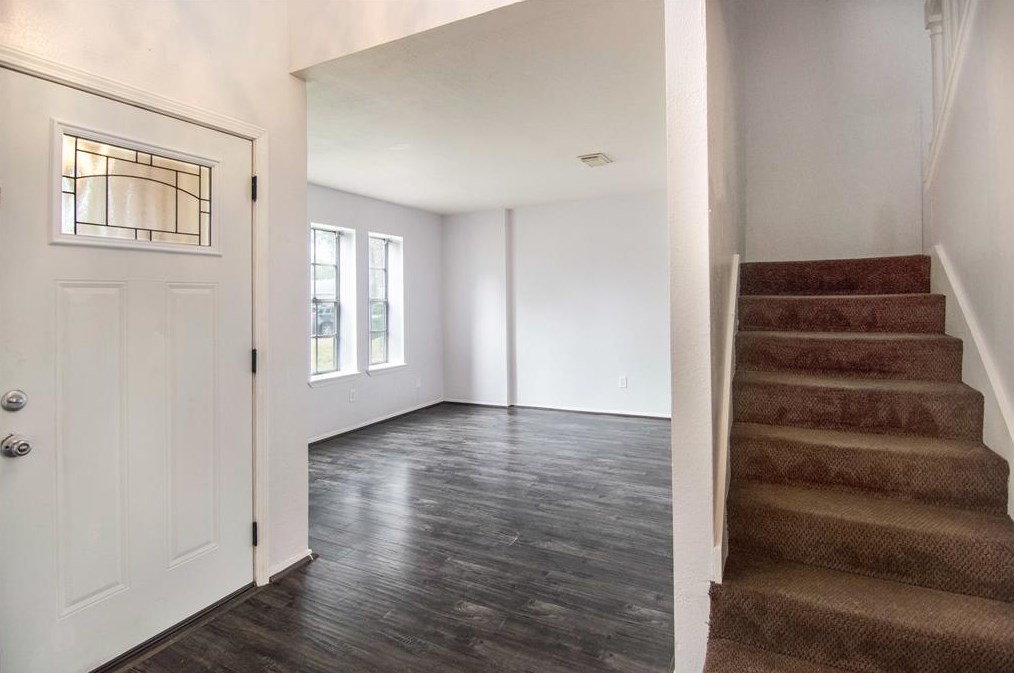 12010 Holly Stone Dr, Houston, TX 77070