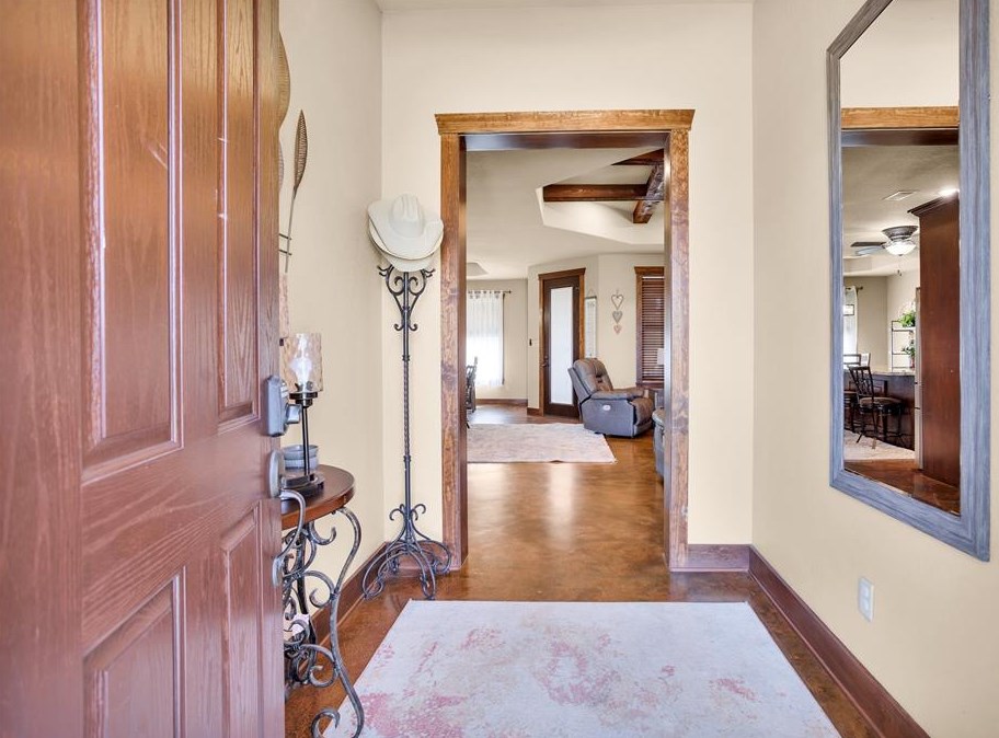 1610 Stone Ridge Dr, White Hall, TX 77868-3764