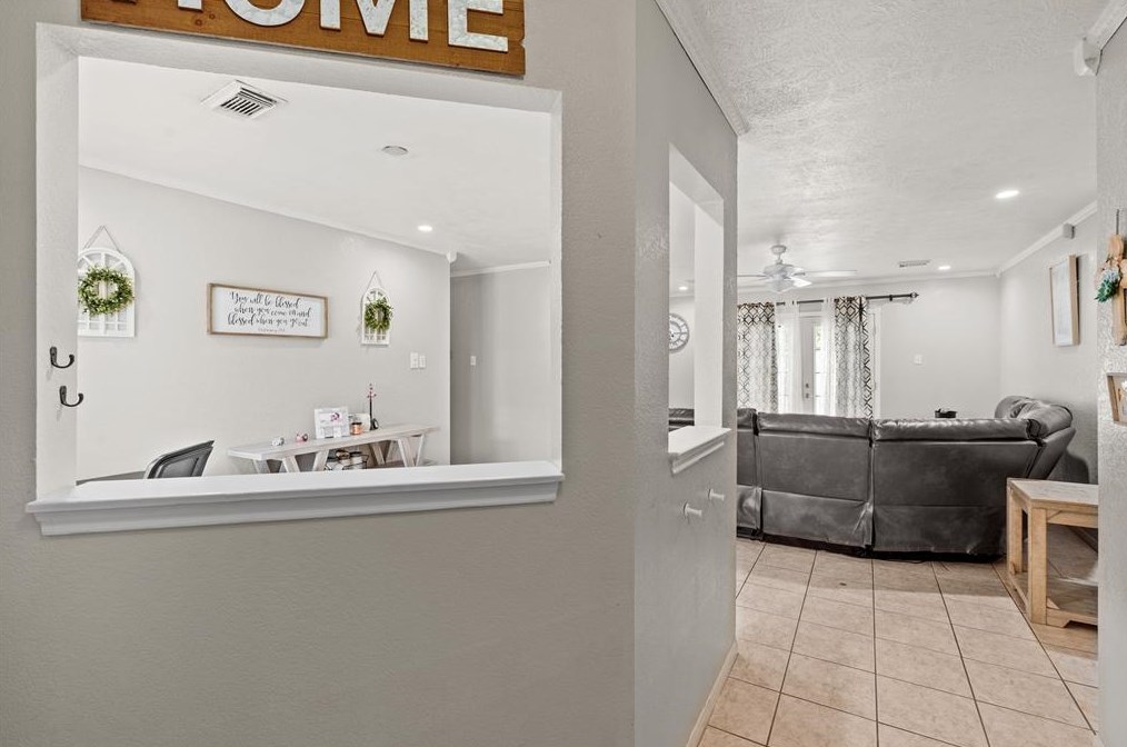 111 Wickhamford Way, Houston, TX 77015