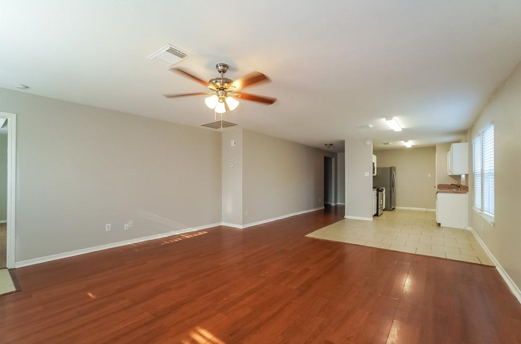 21715 Willow Downs Dr, Tomball, TX 77375