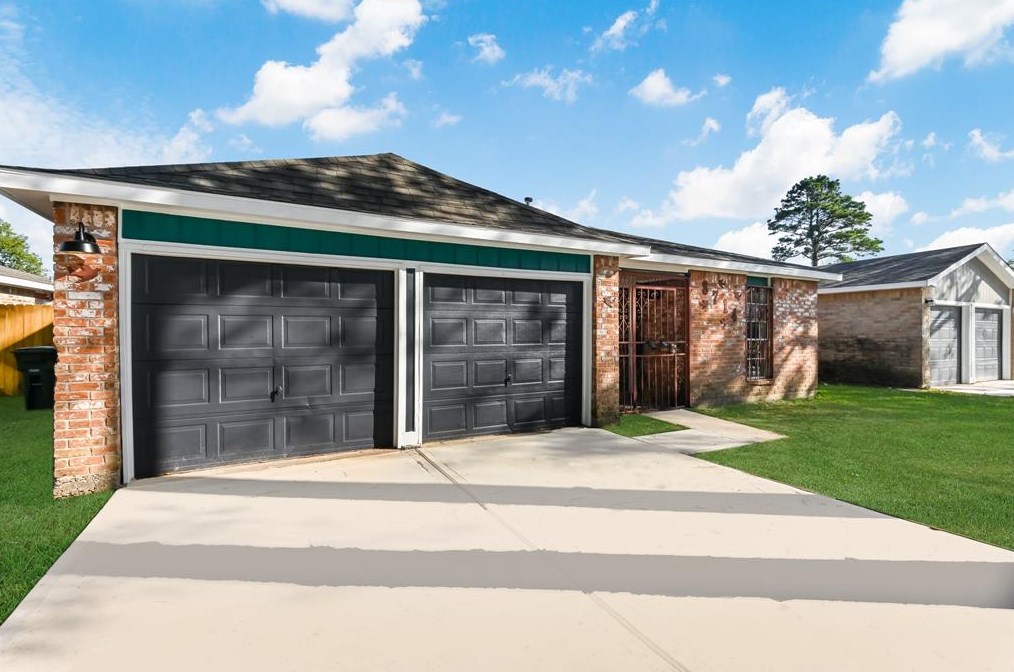 8714 Valley Meadow Dr, Houston, TX 77078