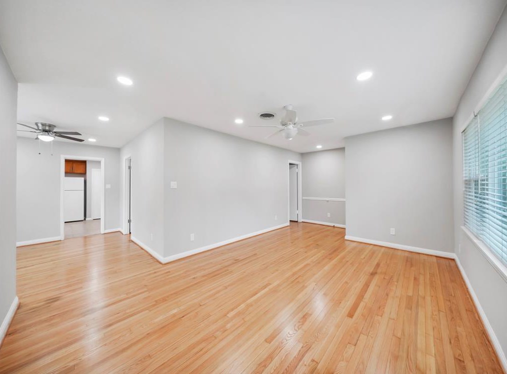 1120 Anderson St, Bellaire, TX 77401