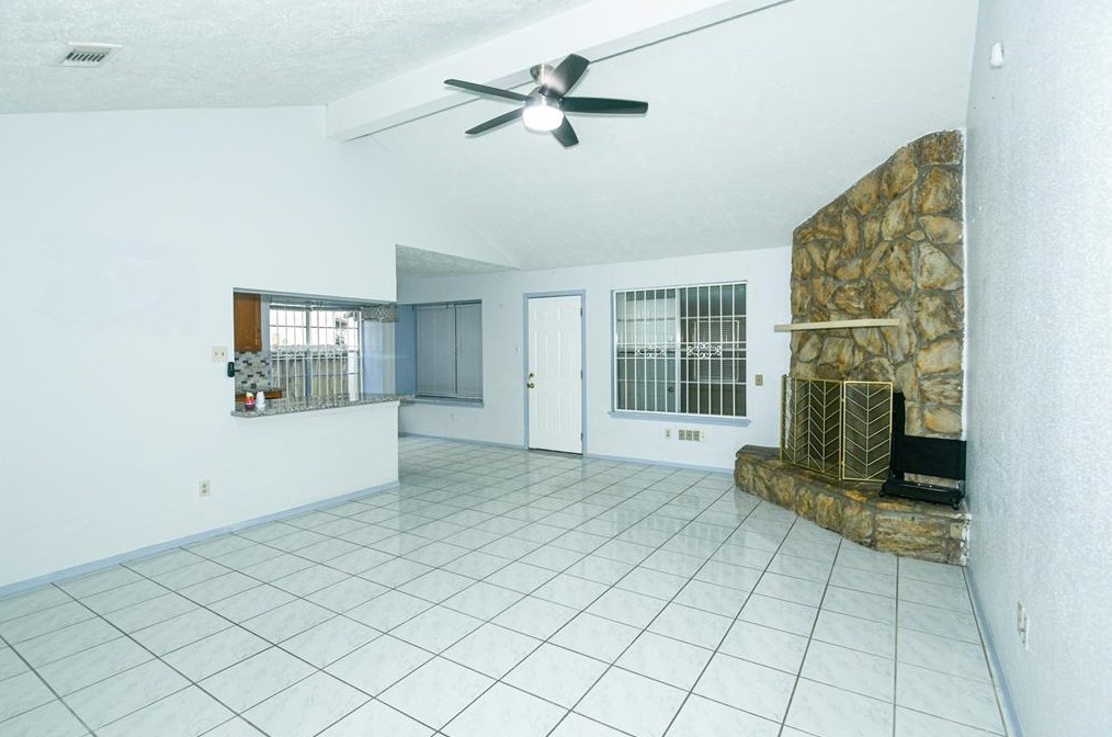 10023 Limewood Ln, Sugar Land, TX 77498