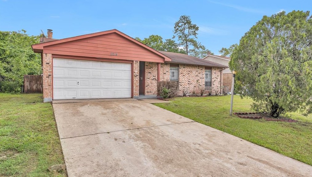 6218 Hollow Pines Dr, Houston, TX 77049-3634