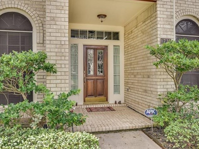 1730 Lake Winds Dr, Missouri City, TX 77459