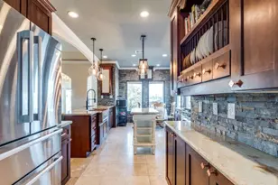 126 E Shore Dr, Clear Lake Shores, TX 77565 - Photo 10