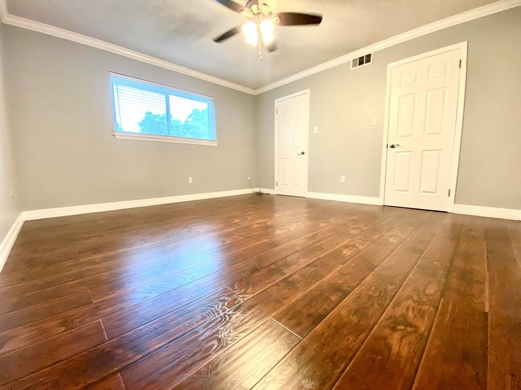 1406 Festival Dr, Houston TX  77062-4524 exterior