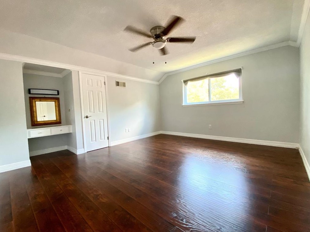 1406 Festival Dr, Houston TX  77062-4524 exterior