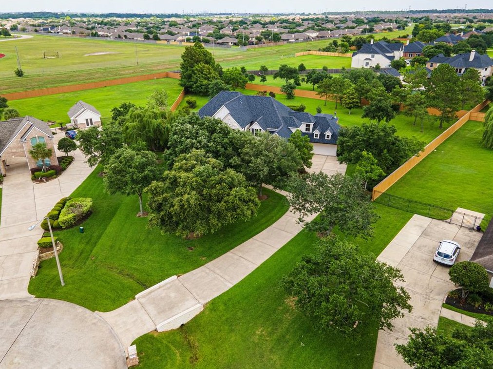 1802 Portglen Dr, League City, TX 77573-7785