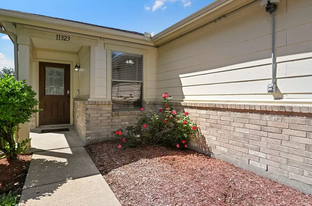 11323 Flying Geese Ln, Tomball, TX 77375
