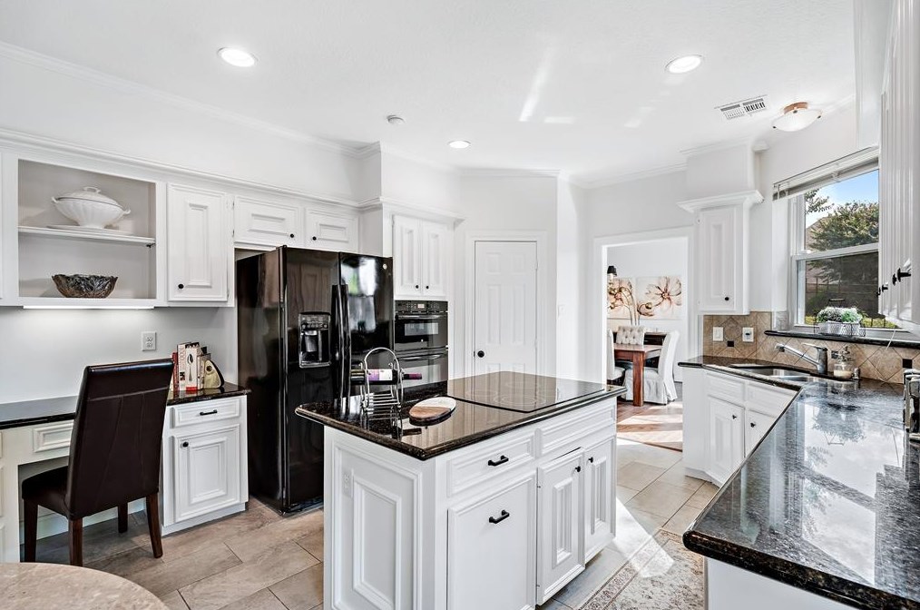 1250 Trce Dr, Houston TX  77077-2234 exterior