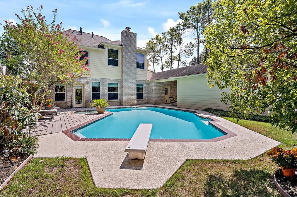 1250 Trce Dr, Houston TX  77077-2234 exterior