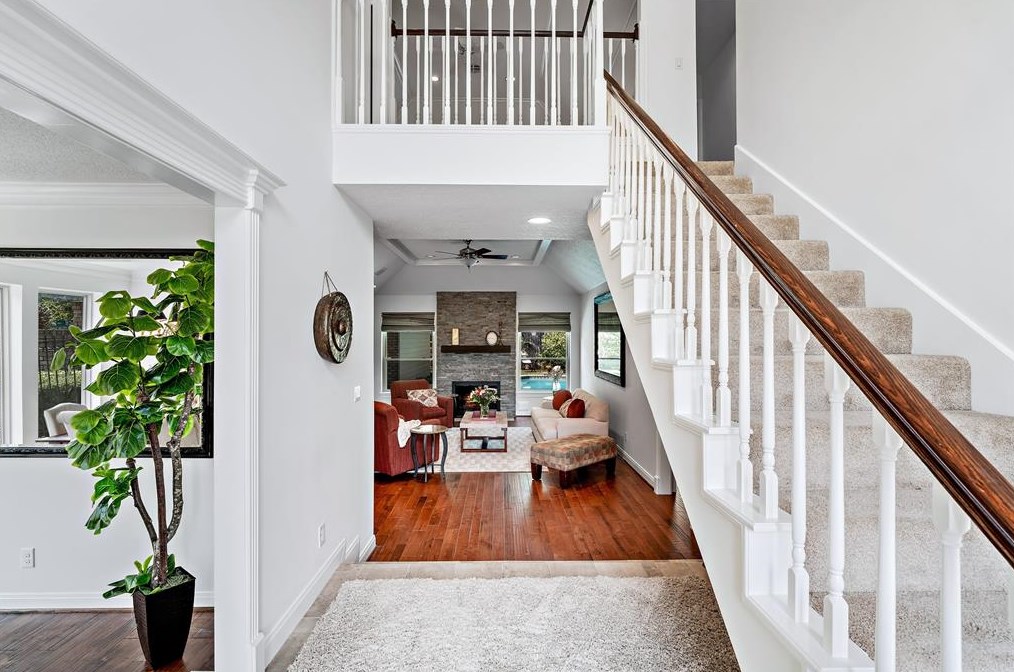 1250 Trace Dr, Houston TX  77077-2238 exterior