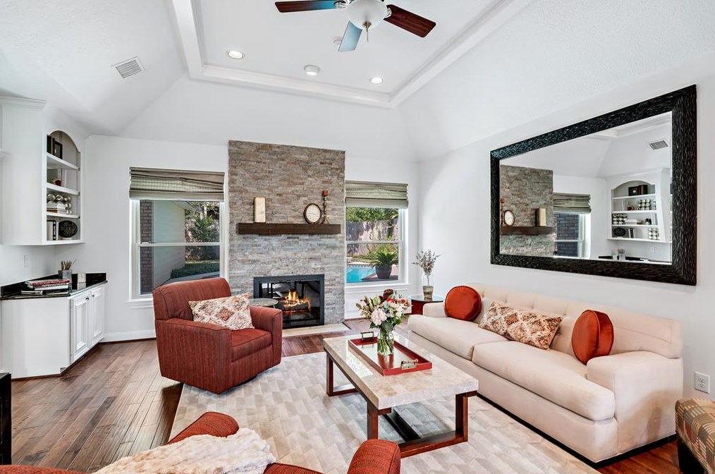 1250 Trce Dr, Houston TX  77077-2234 exterior