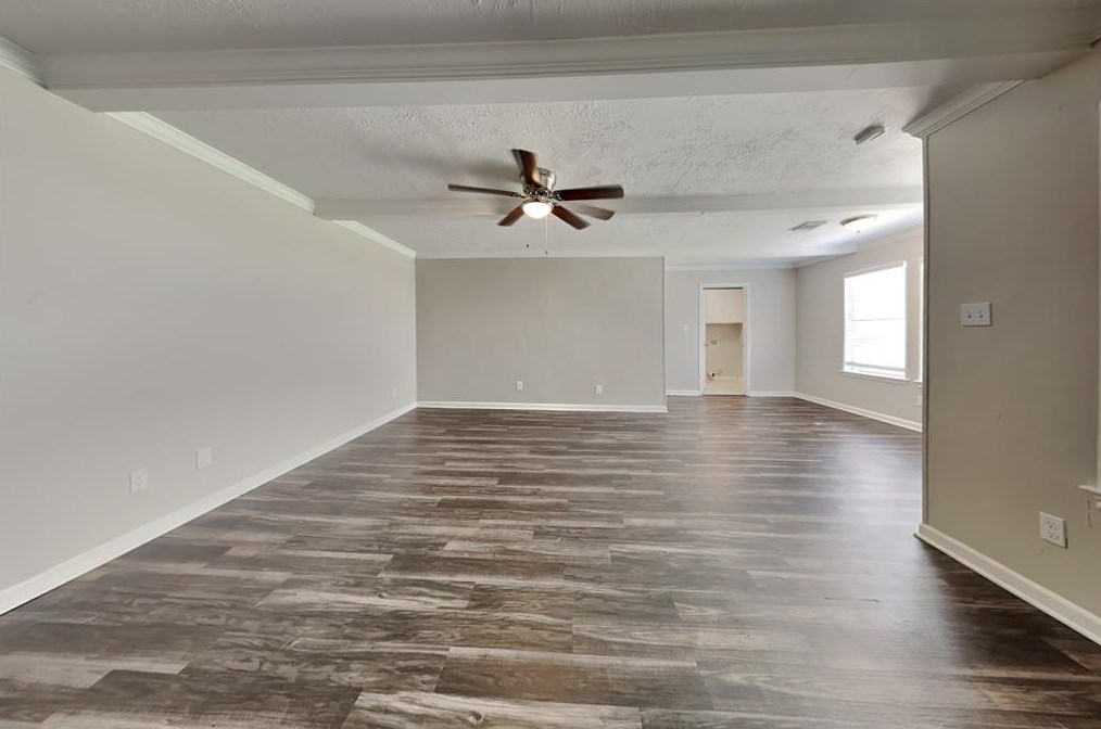 503 S Rivershire Dr, Conroe, TX 77304