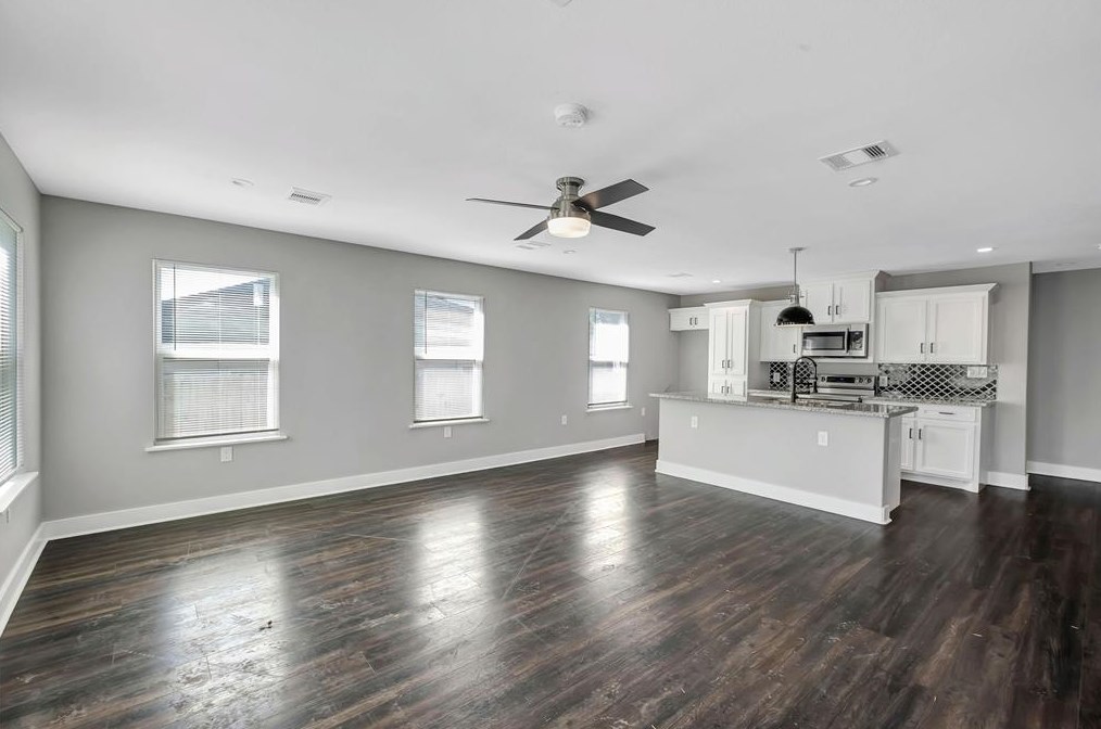 3551 Seabrook St, Houston, TX 77021