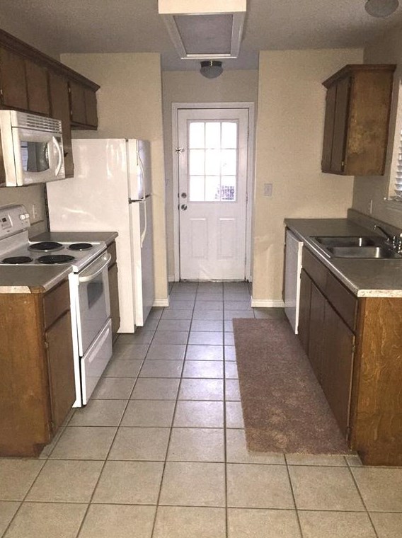 103 Yegua Cir, Huntsville, TX 77340