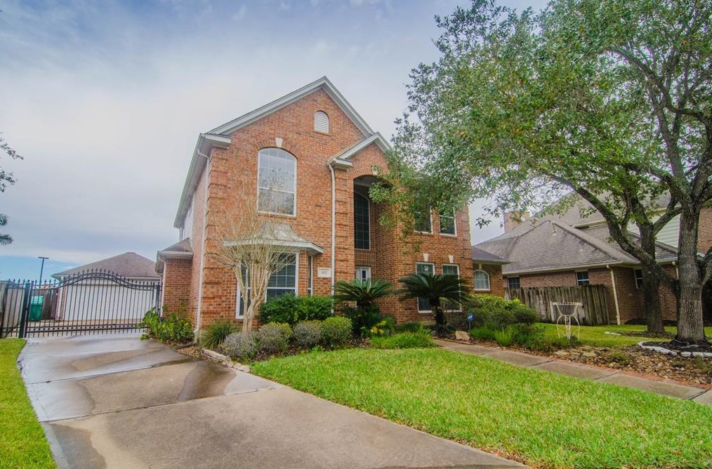 907 Emerald Glen Ct, Sugar Land TX  77479-6264 exterior
