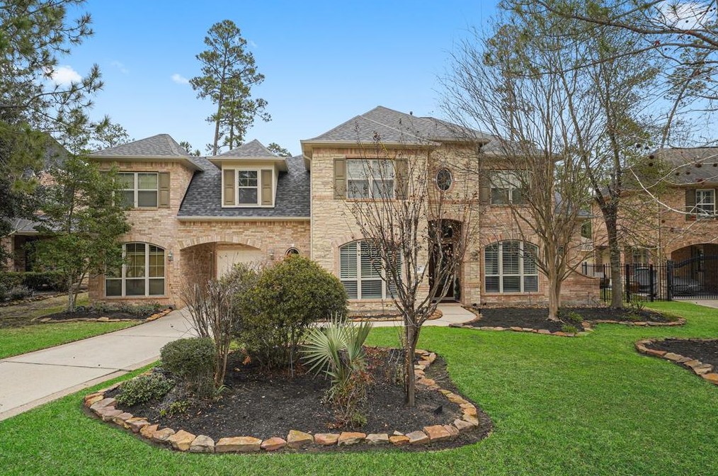26 Veilwood Cir, Spring, TX 77382