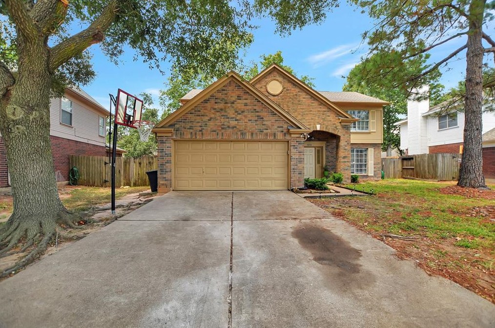 18210 Lake Bend Dr, Houston, TX 77084-6720