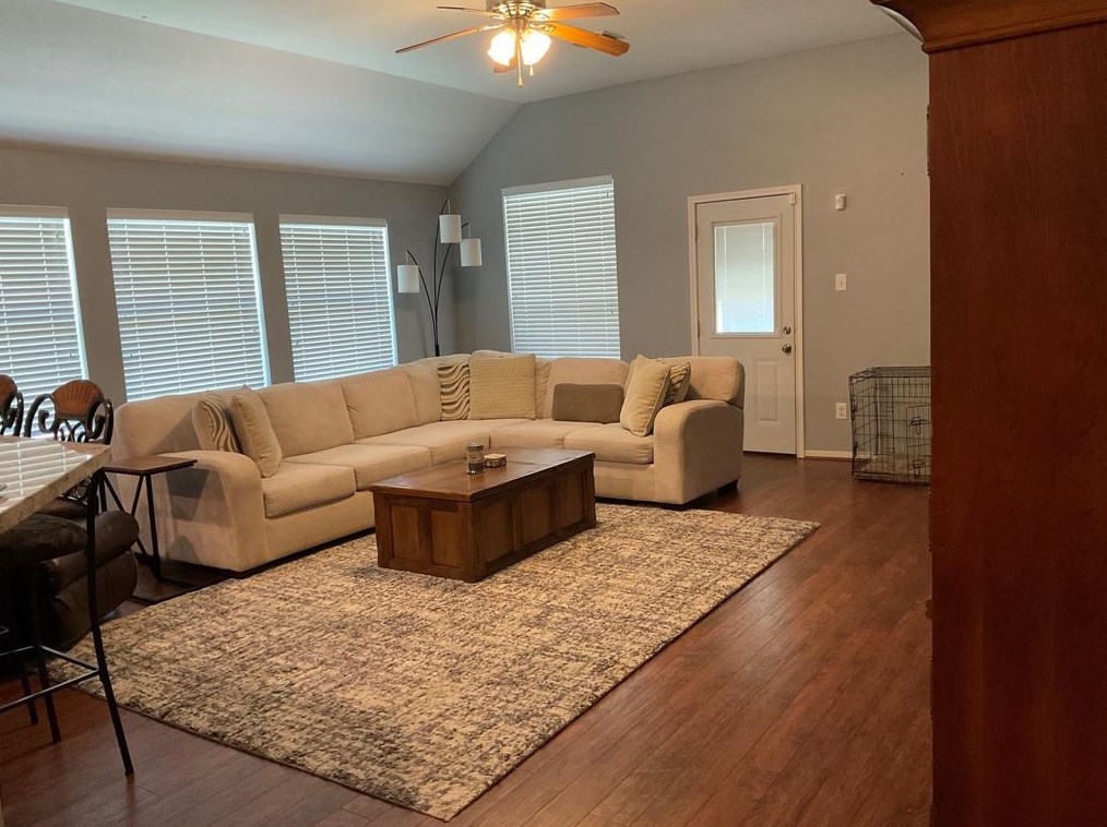 14115 Spring Mountain Ln, Houston, TX 77044-2060