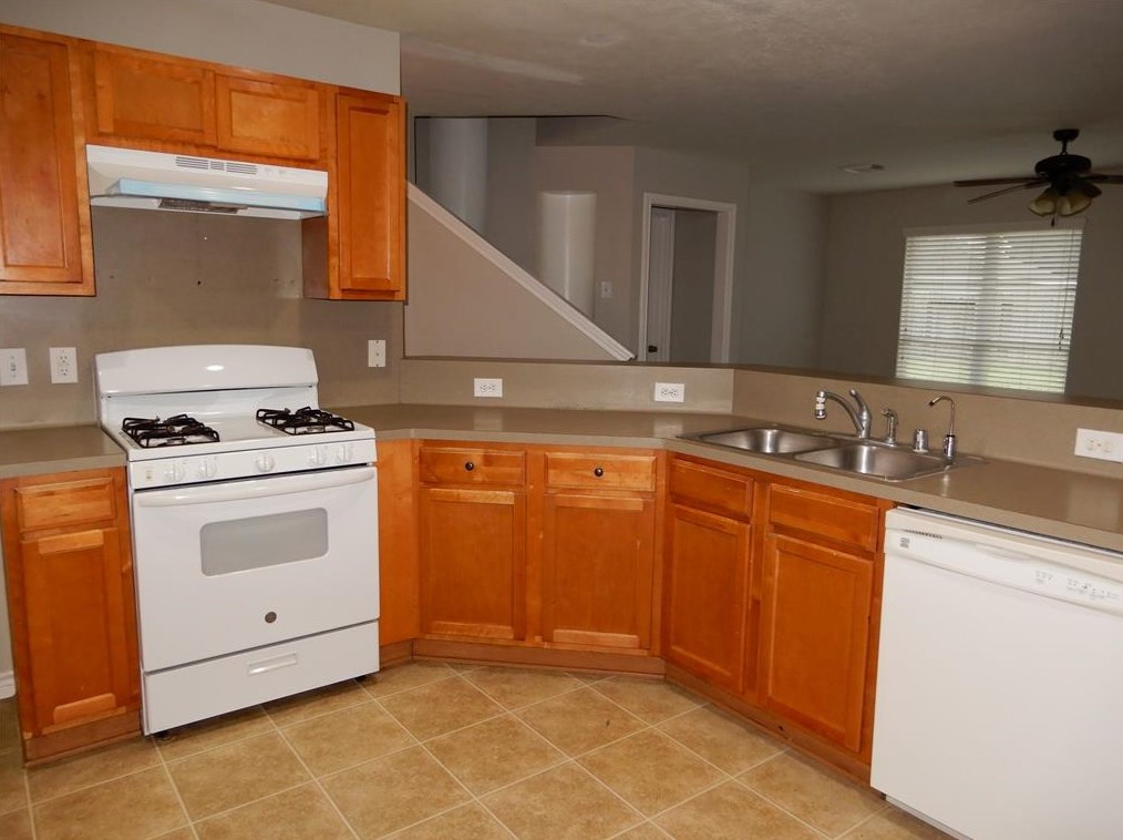 20003 Rustic Lake Ln, Cypress TX  77433-1761 exterior