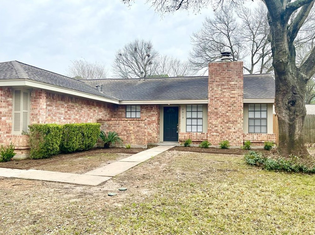 9019 Bayou Bluff Dr, Spring, TX 77379-4422