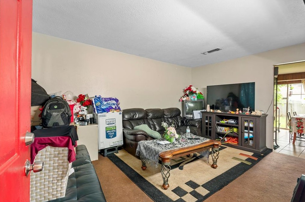 4955 Ridge Creek Dr, Houston, TX 77053-4638