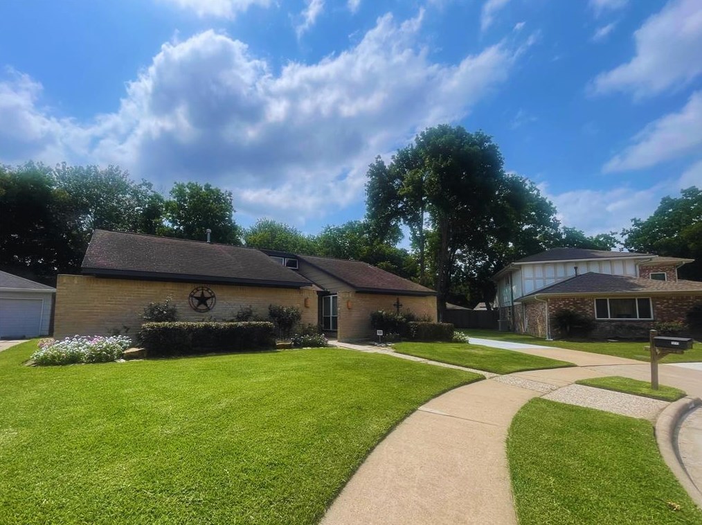 1411 Maygrove, Sugar Land, TX 77498