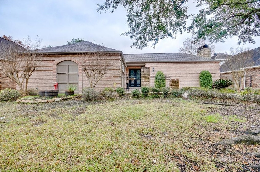 11602 Aspenway Dr, Houston, TX 77070
