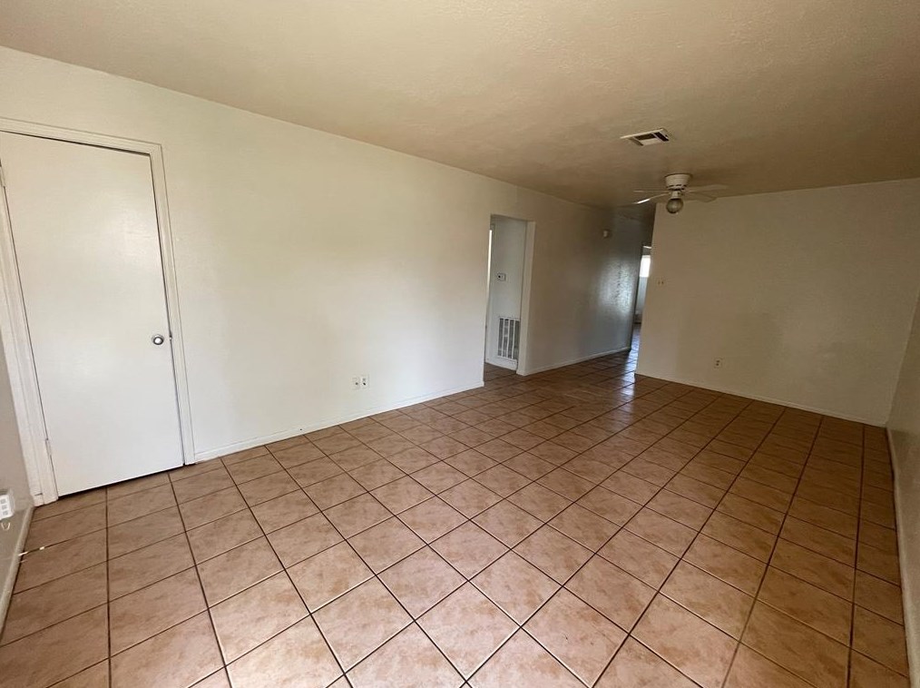 9436 Tooley Dr, Houston, TX 77031