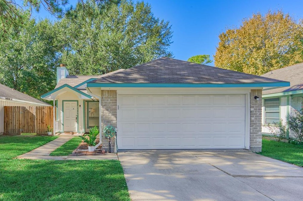 23419 Summer Pine Dr, Spring, TX 77373