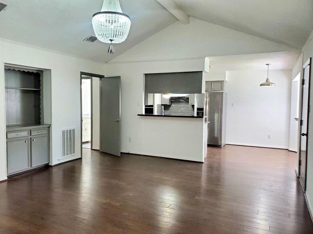 6015 Acorn St, Houston, TX 77092