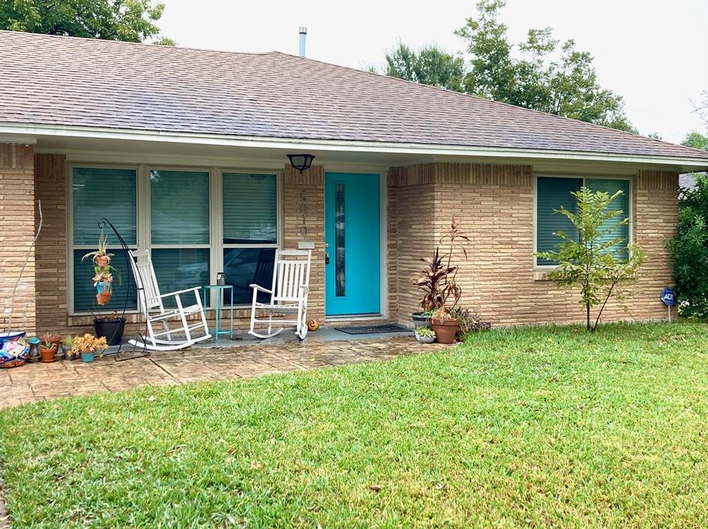 5010 Poinciana Dr, Houston, TX 77092