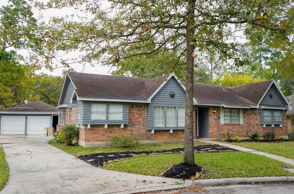 27113 Lana Ln, Conroe, TX 77385
