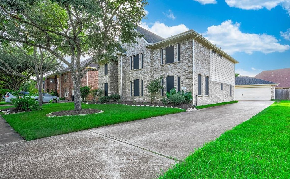 916 Almond Pointe, League City, TX 77573