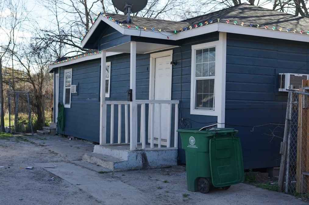 2117 Russell St, Houston, TX 77026-6626