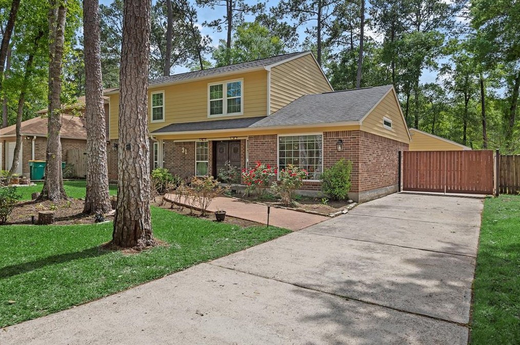 31 Berryfrost Ln, Spring TX  77380-1845 exterior