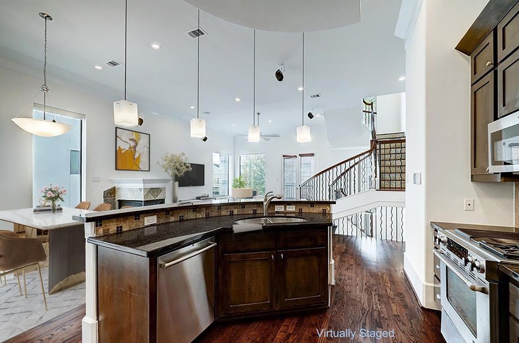 719 Reinicke St, Houston TX  77007-5162 exterior