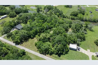 1126 Bronco Trail, Angleton, TX 77515 - Photo 4
