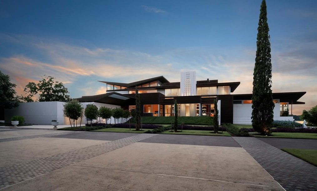 319 Lakeshore Dr, Taylor Lake Village, TX 77586