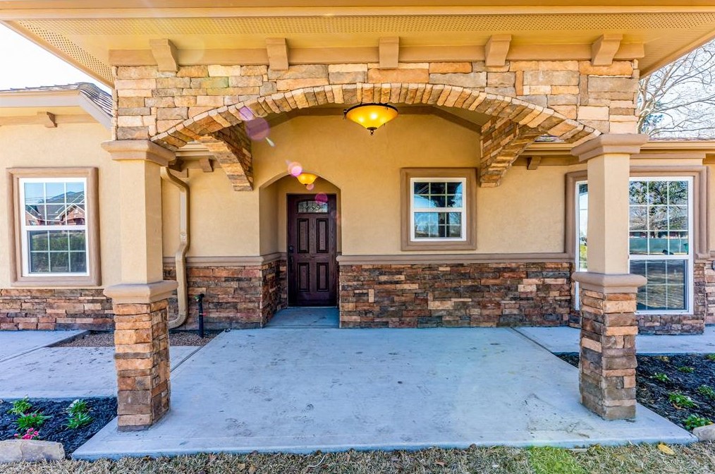 308 Sachnik Dr, Pasadena, TX 77502-4814