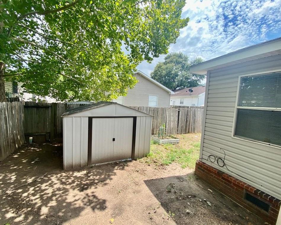 10019 Summerberry Ln, Tomball, TX 77375-0478