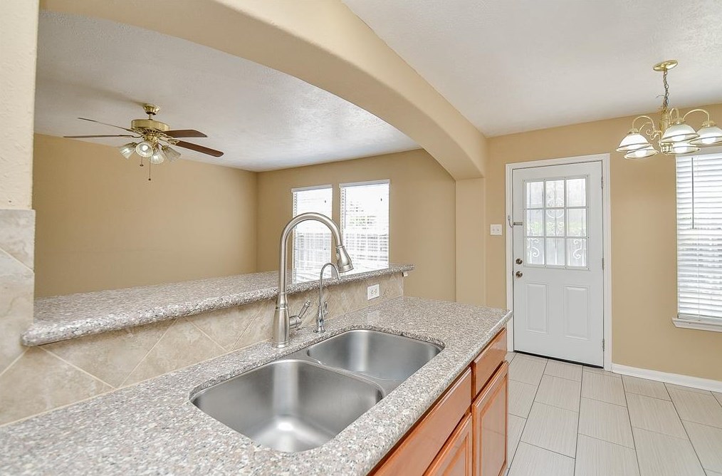 12551 Ashford Riv, Houston TX  77072-5663 exterior