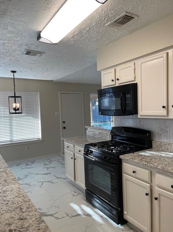 12311 Northcliffe Manor Dr, Houston, TX 77066