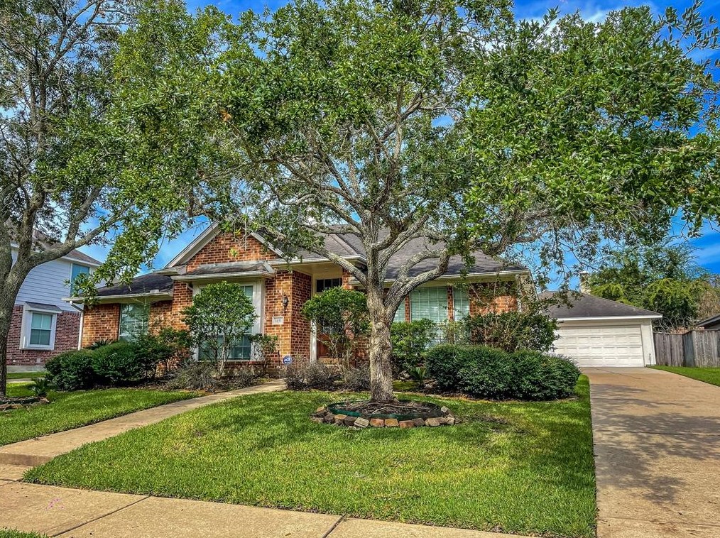 1151 Oak Glen Ln, Sugar Land, TX 77479