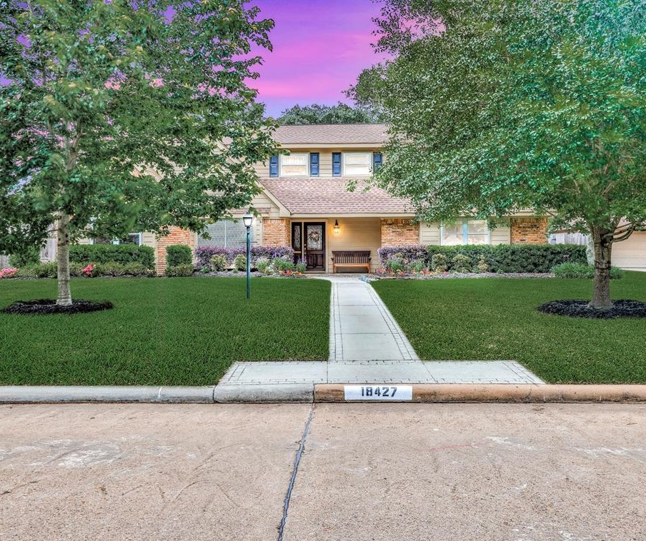 18427 Point Lookout Dr, Houston, TX 77058-4101