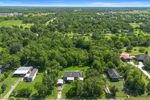 9710 Harvest Acres Dr, Manvel, TX 77578 - Photo 2