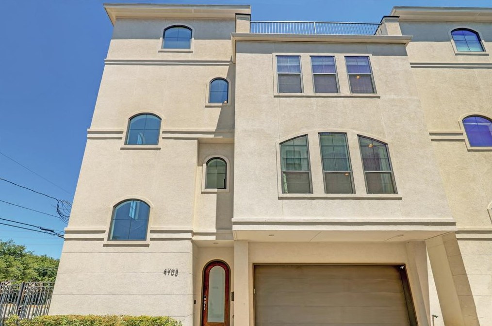 4703 Jackson St, Houston, TX 77004-5037